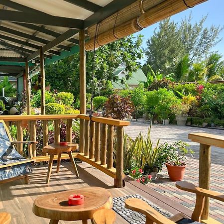 Bwaver Cottage ลาดิก ภายนอก รูปภาพ