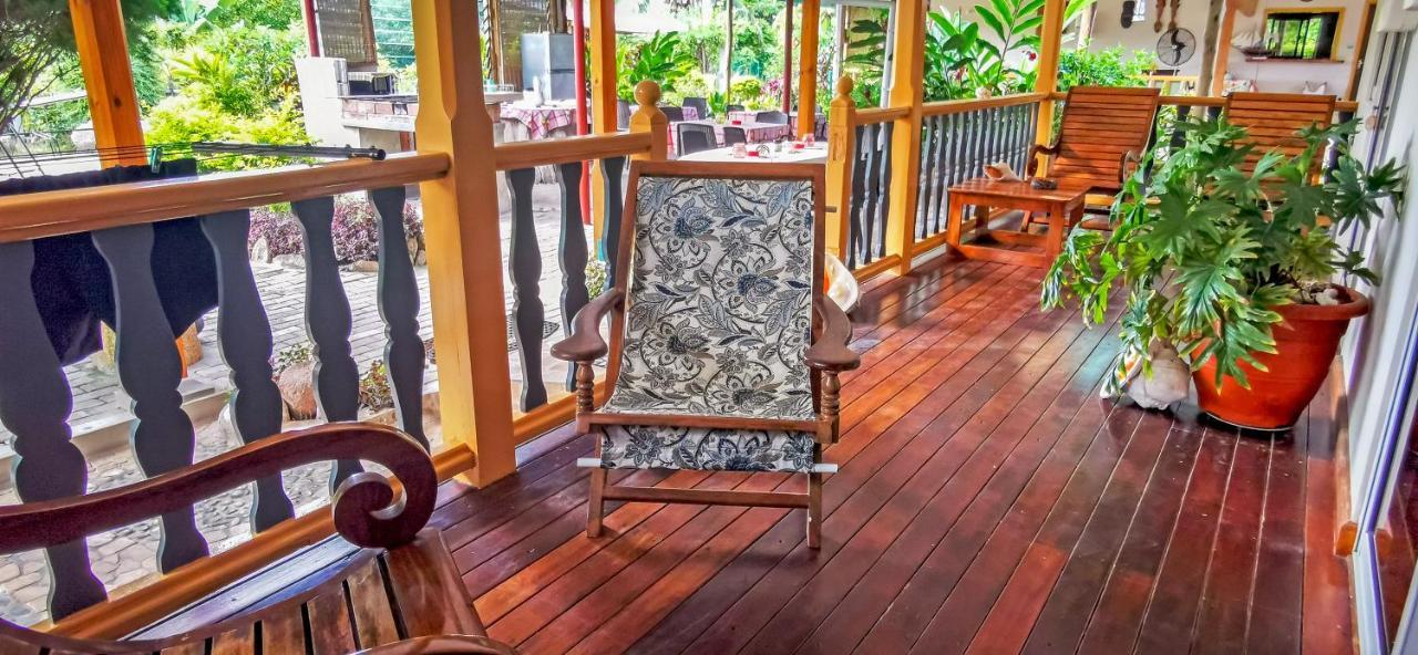 Bwaver Cottage ลาดิก ภายนอก รูปภาพ
