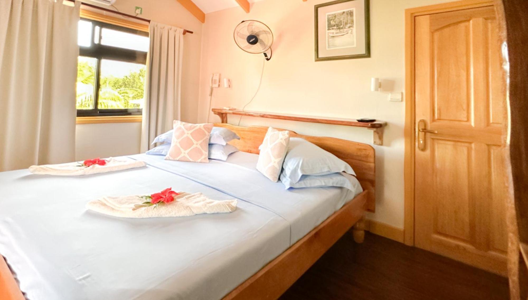 Bwaver Cottage ลาดิก ภายนอก รูปภาพ