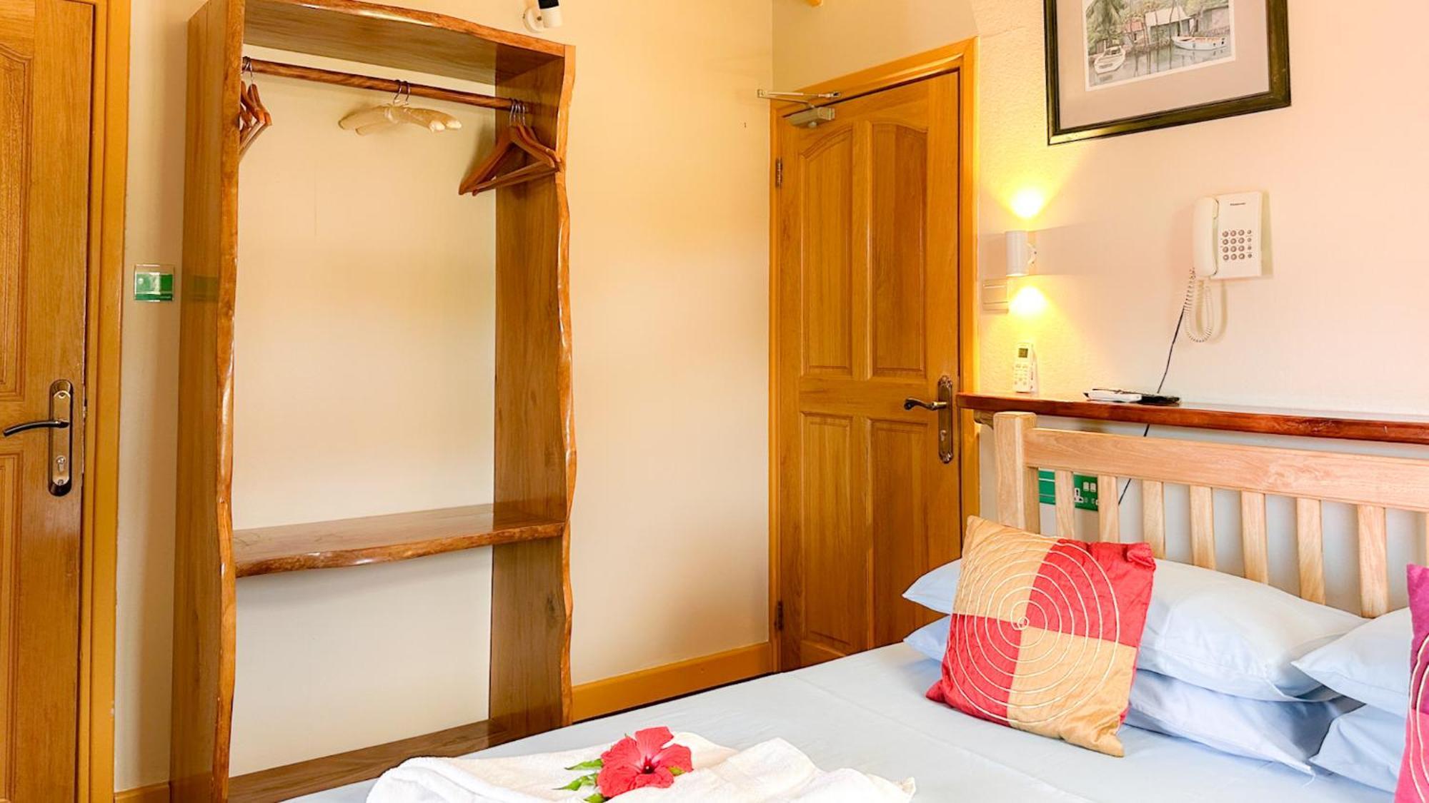 Bwaver Cottage ลาดิก ภายนอก รูปภาพ
